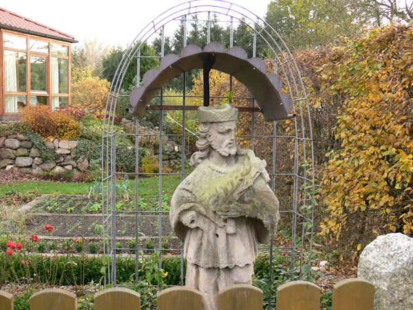 Nepomuk-Statue in Mantel